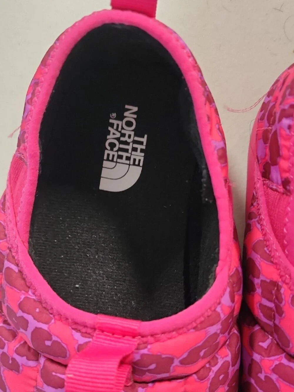 The North Face Kids Pink Leopard Slip-On Puffer Shoes